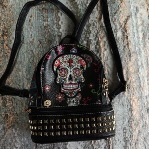 Black Skull Design Women's Backpack